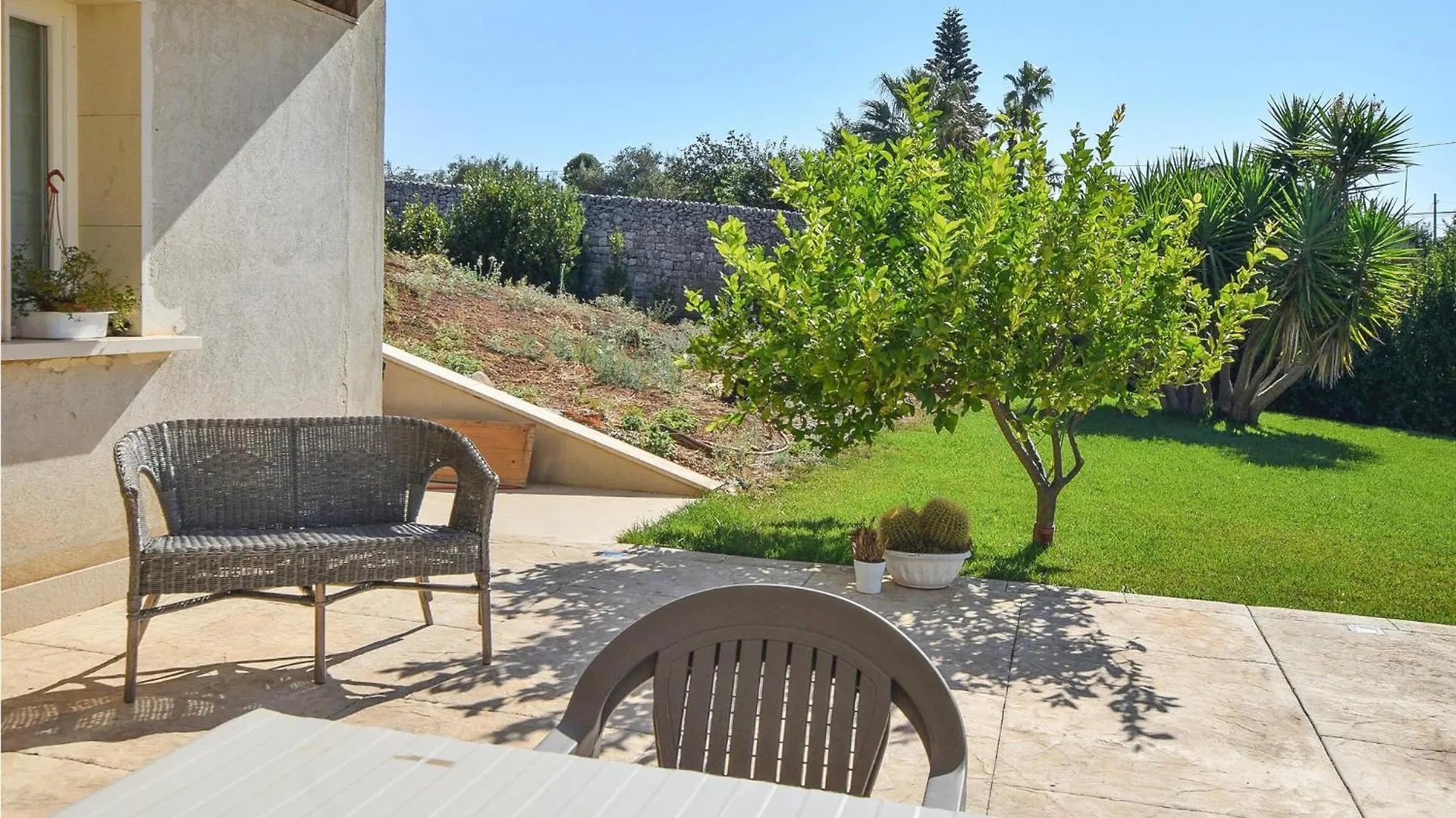2 Bedroom Cozy Home In Modica